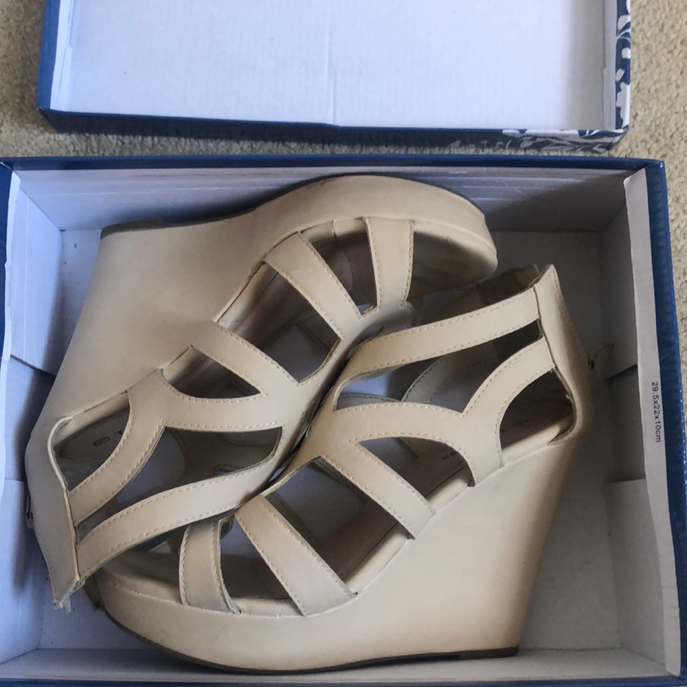 beige wedges